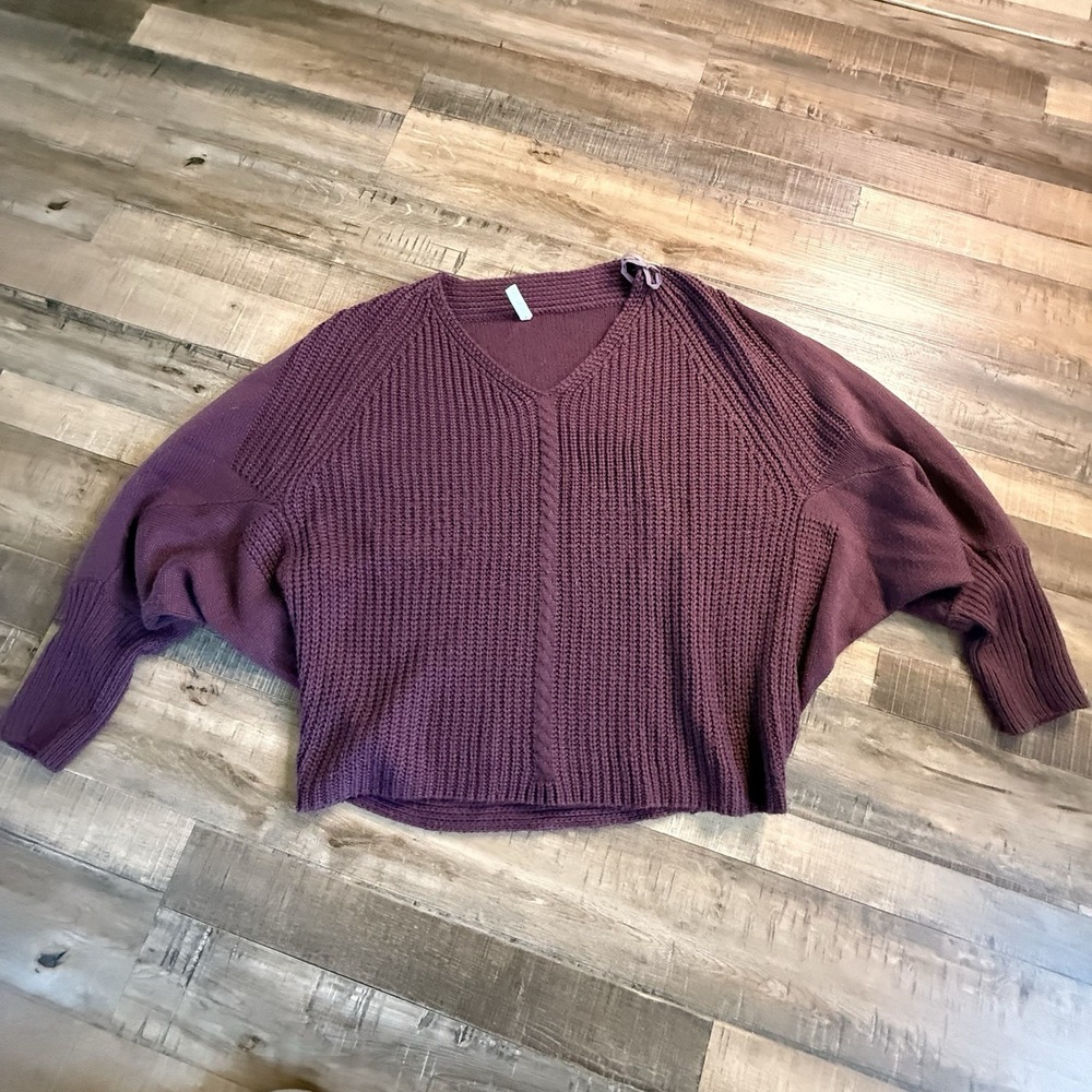 Wishlist Sweater V-neck Burgundy Sz S/M Cable‎ Knit